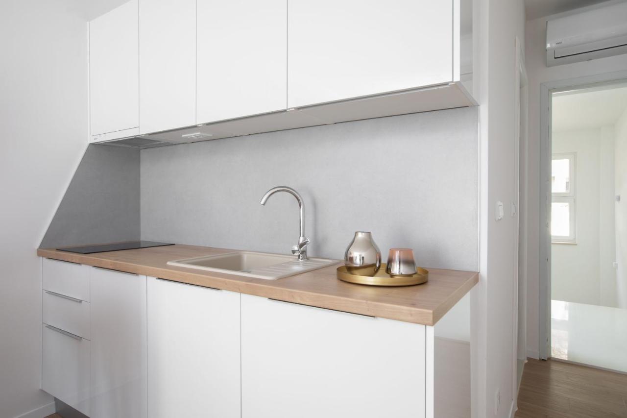 Ivmalu Apartments Tucepi Bagian luar foto