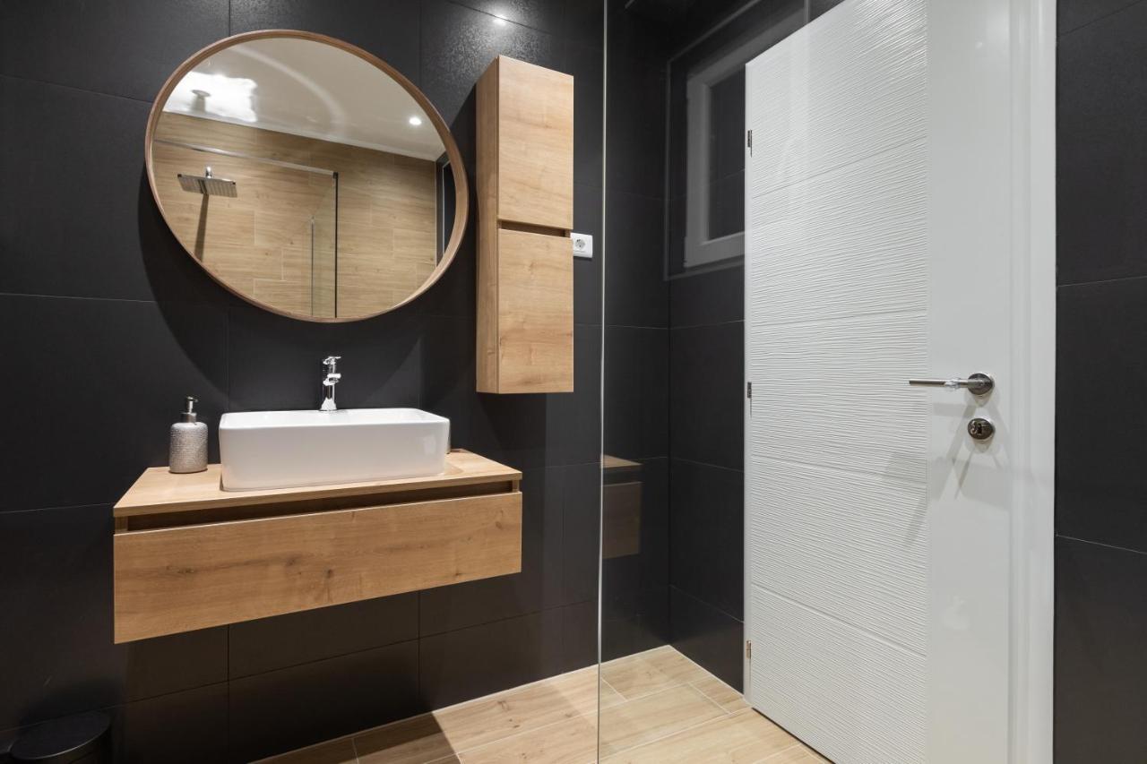 Ivmalu Apartments Tucepi Bagian luar foto