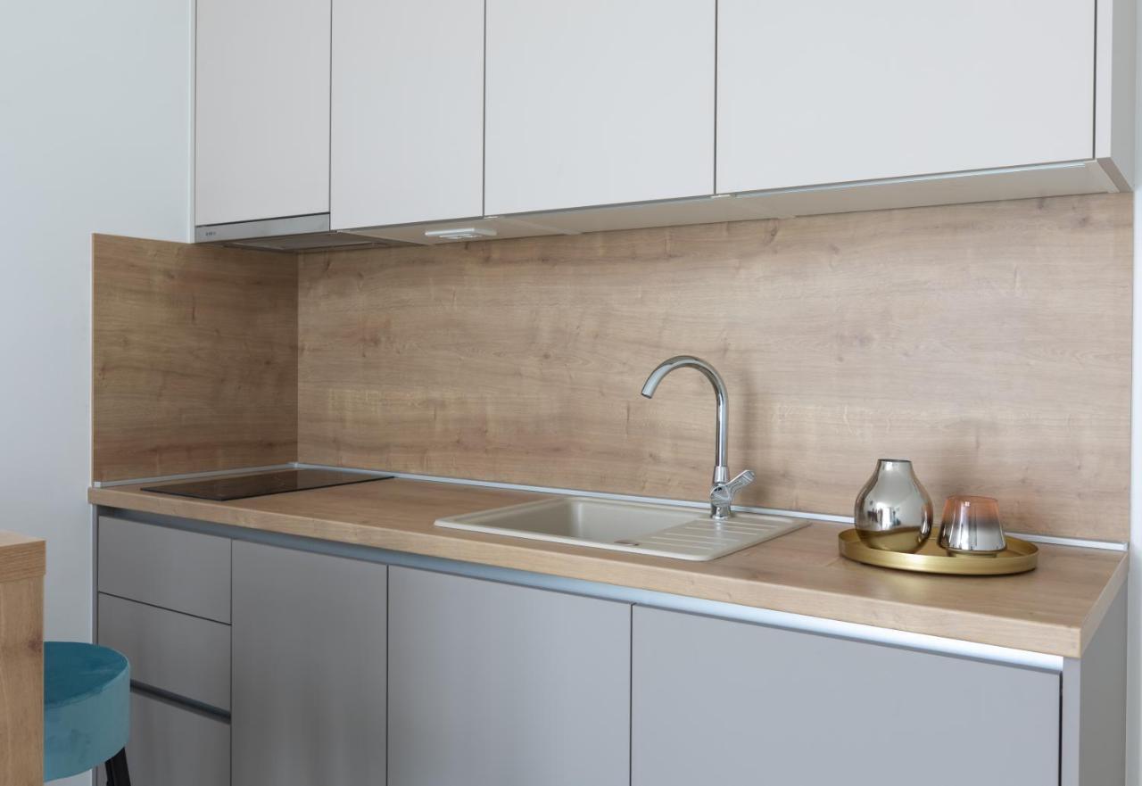 Ivmalu Apartments Tucepi Bagian luar foto